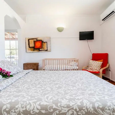 Luz De Tavira/pool/bbq/wifi Landhuis